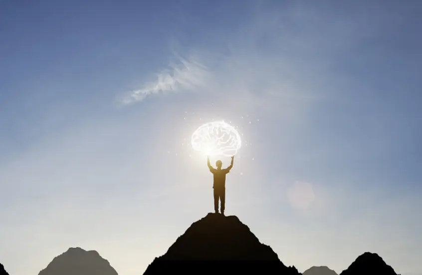 العمر والنضج العقلي.. متى يبلغ الإنسان ذروته النفسية والفكرية؟